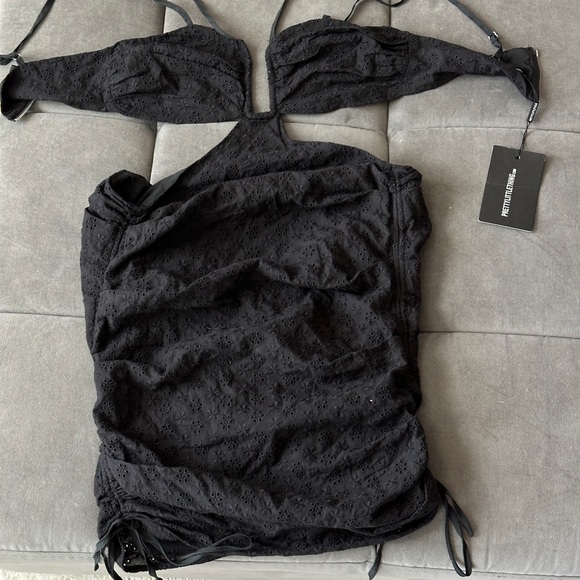 PLT Pretty Little Thing Black Brodiere Anglaise floral cutout dress - Picture 3 of 4